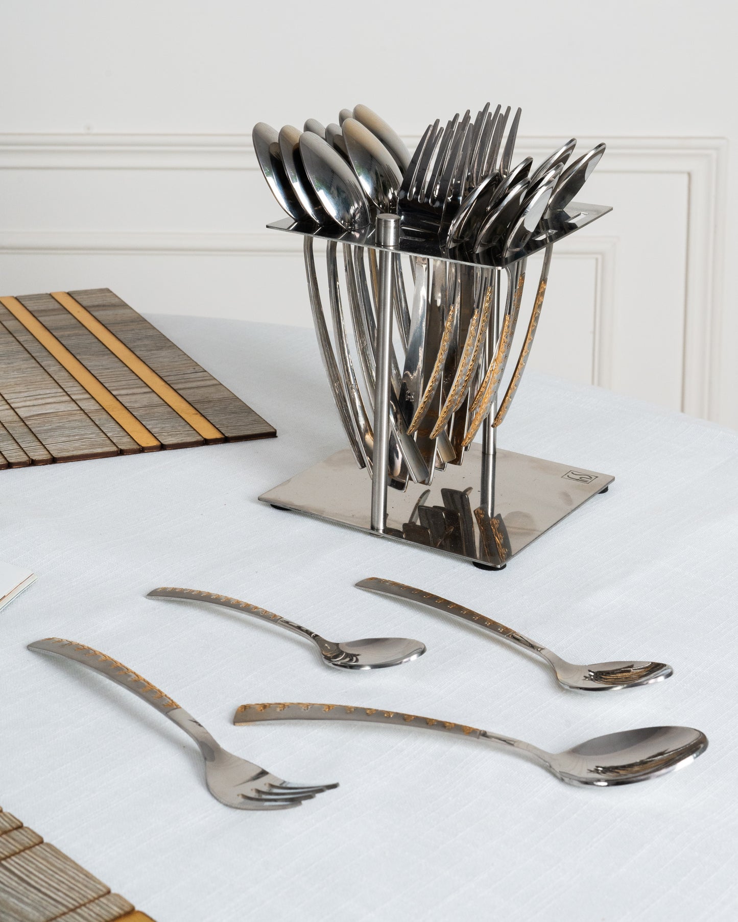 Harriet Carved Cutlery Set